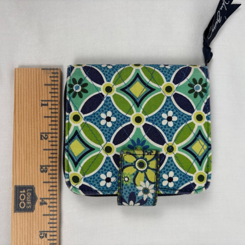 Vera Bradley Bifold Wallet Blue Green Daisy Daisy Quilted‎ Floral Coin Pocket - Picture 8 of 10